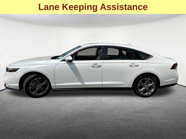 Photo of 2024 Platinum White Pearl Honda Accord