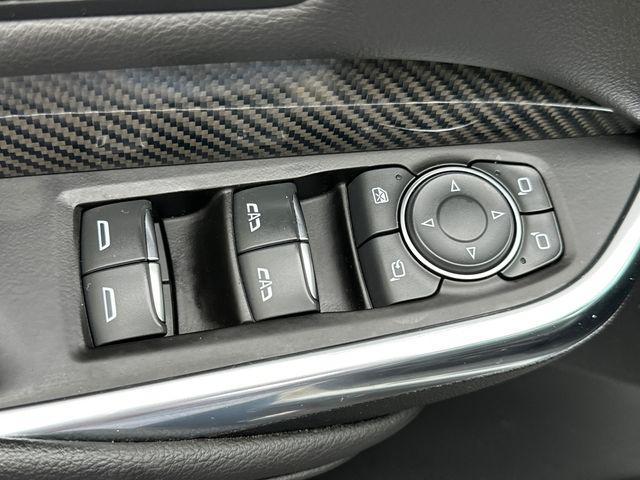 Photo of 2023 Crystal White Tricoat Cadillac XT4