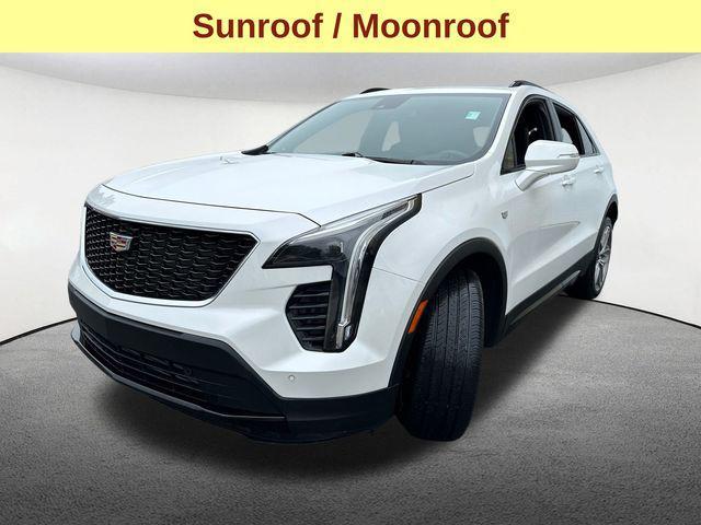Photo of 2023 Crystal White Tricoat Cadillac XT4