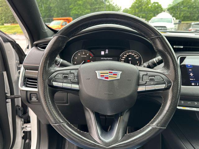 Photo of 2023 Crystal White Tricoat Cadillac XT4