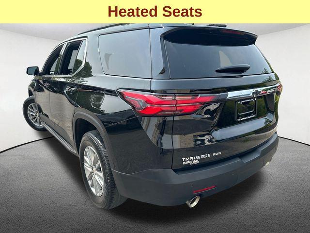 Photo of 2022 Mosaic Black Metallic Chevrolet Traverse