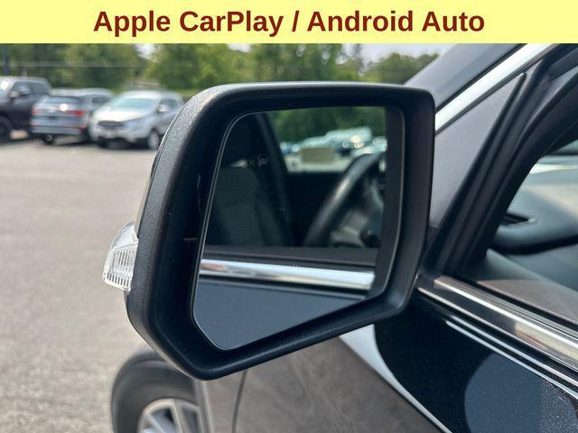 Photo of 2022 Mosaic Black Metallic Chevrolet Traverse