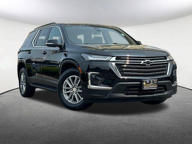 Photo of 2022 Mosaic Black Metallic Chevrolet Traverse