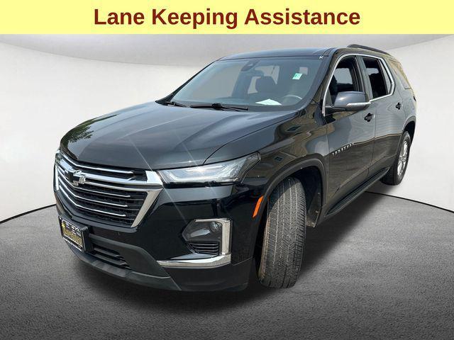 Photo of 2022 Mosaic Black Metallic Chevrolet Traverse