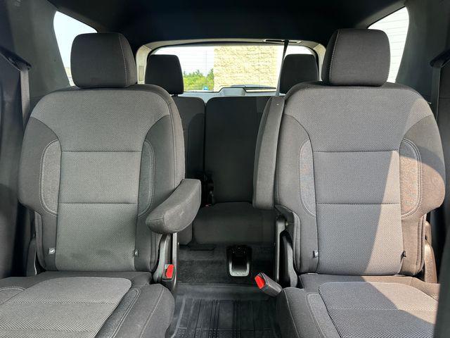 Photo of 2022 Mosaic Black Metallic Chevrolet Traverse