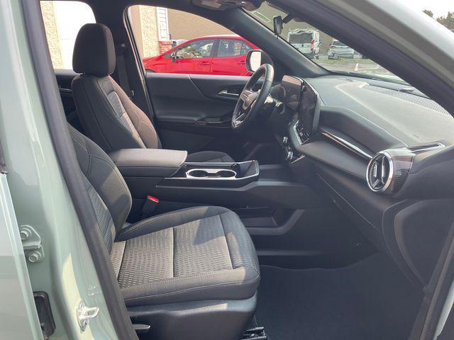 Photo of 2025 Cacti Green Chevrolet Equinox