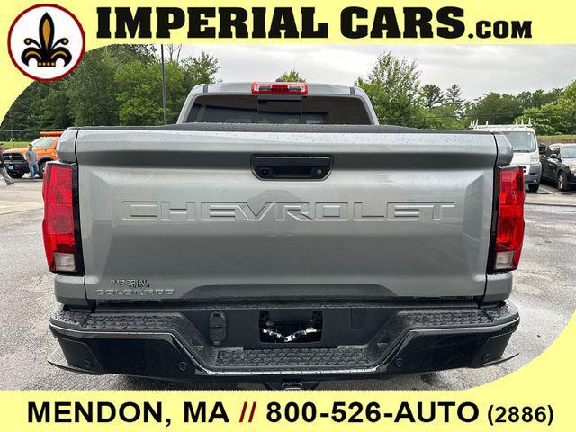 Photo of 2025 Sterling Gray Metallic Chevrolet Colorado