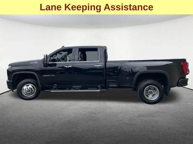 Photo of 2022 Black Chevrolet Silverado 3500