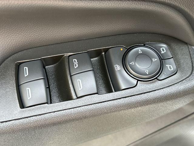 Photo of 2023 Summit White Chevrolet Equinox