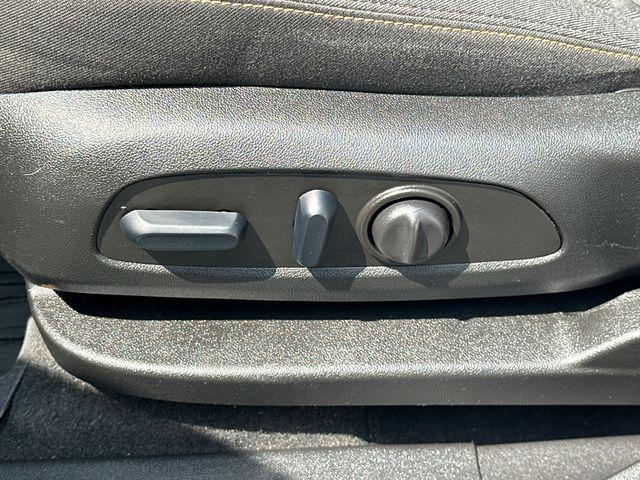 Photo of 2023 Summit White Chevrolet Equinox
