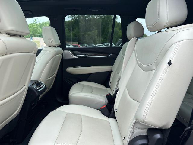 Photo of 2023 Crystal White Tricoat Cadillac XT6