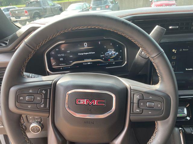 Photo of 2025 Summit White GMC Sierra 2500