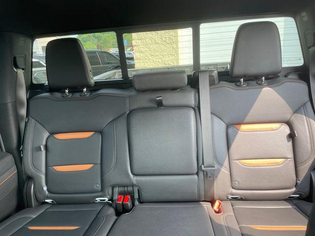 Photo of 2025 Summit White GMC Sierra 2500