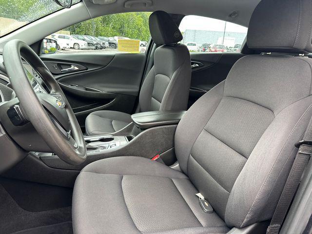Photo of 2022 Northsky Blue Metallic Chevrolet Malibu