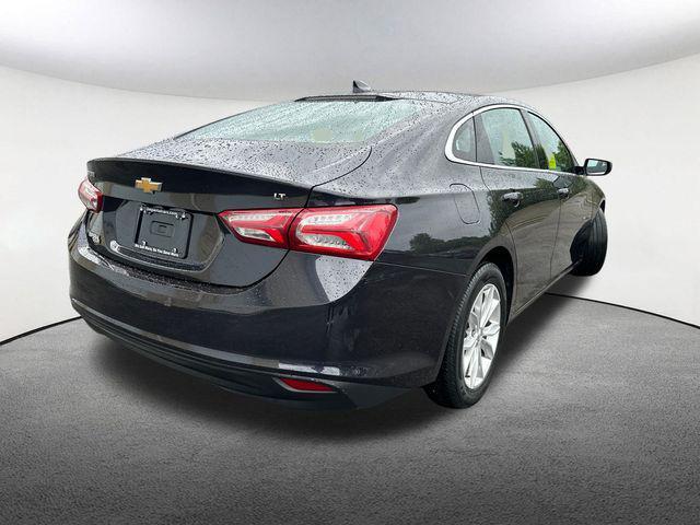 Photo of 2022 Northsky Blue Metallic Chevrolet Malibu