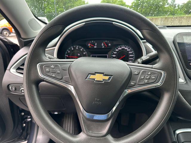 Photo of 2022 Northsky Blue Metallic Chevrolet Malibu