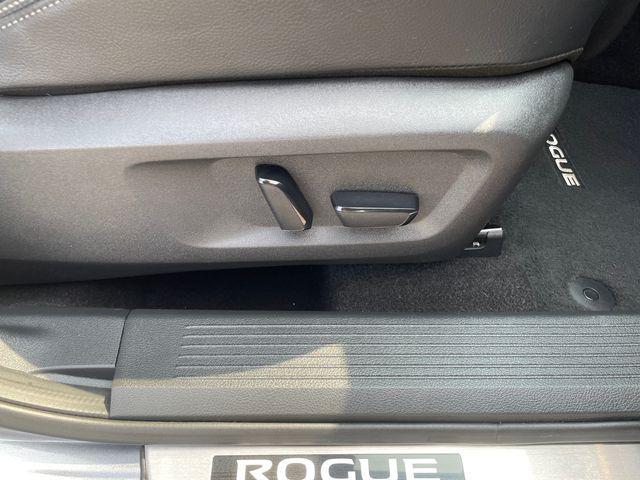 Photo of 2023 Gun Metallic Nissan Rogue