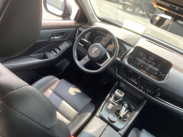 Photo of 2023 Gun Metallic Nissan Rogue