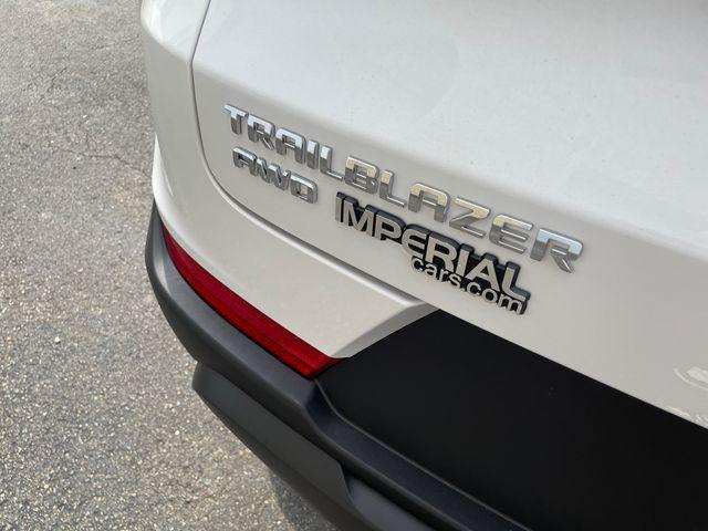 Photo of 2026 Summit White Chevrolet Trailblazer
