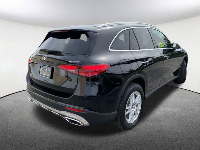 Photo of 2025 Black Mercedes-Benz GLC 300
