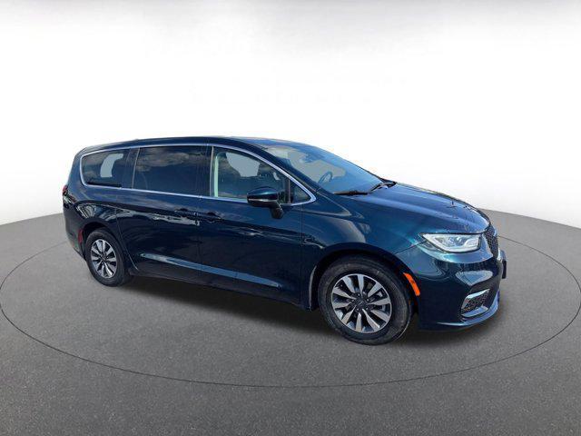 2023 Chrysler Pacifica Hybrid