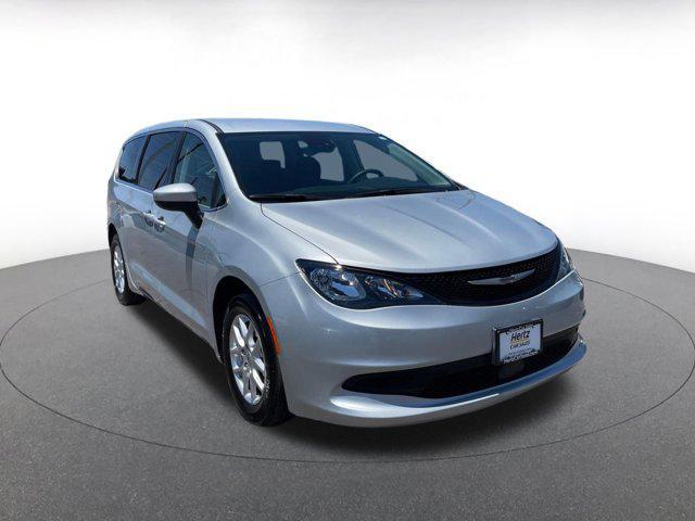 2023 Chrysler Voyager