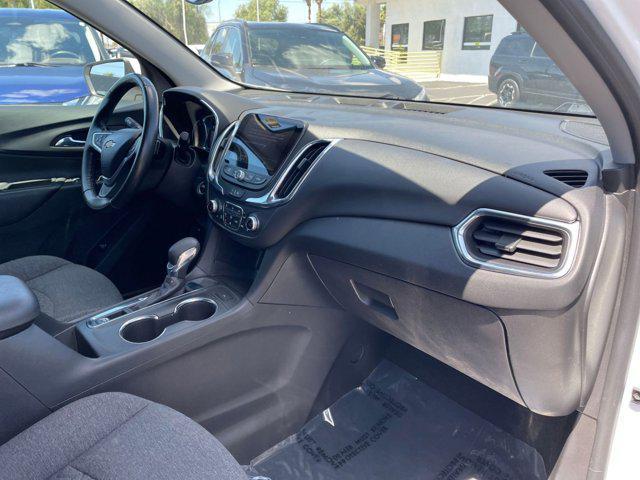 Photo of 2022 Summit White Chevrolet Equinox