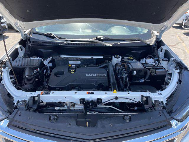 Photo of 2022 Summit White Chevrolet Equinox