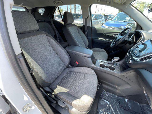 Photo of 2022 Summit White Chevrolet Equinox