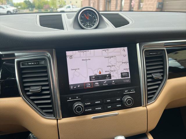 Photo of 2017 Black Porsche Macan