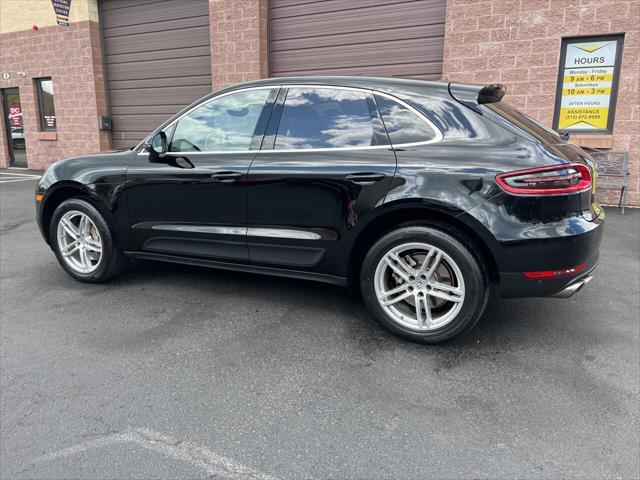 Photo of 2017 Black Porsche Macan