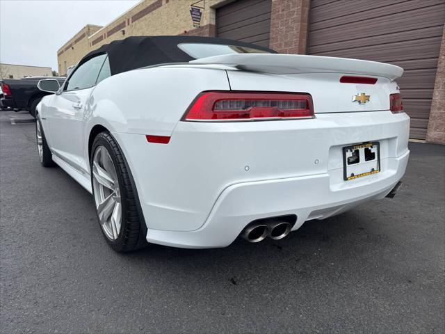 Photo of 2014 White Chevrolet Camaro