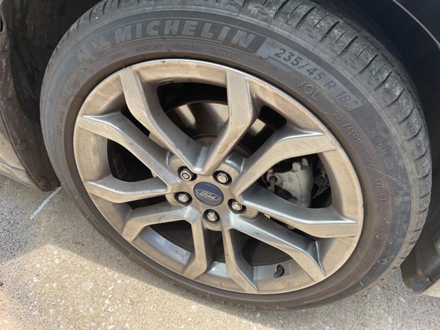 Photo of 2019 Agate Black Ford Fusion