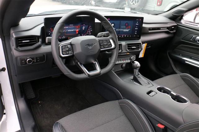 Photo of 2025 Oxford White Ford Mustang