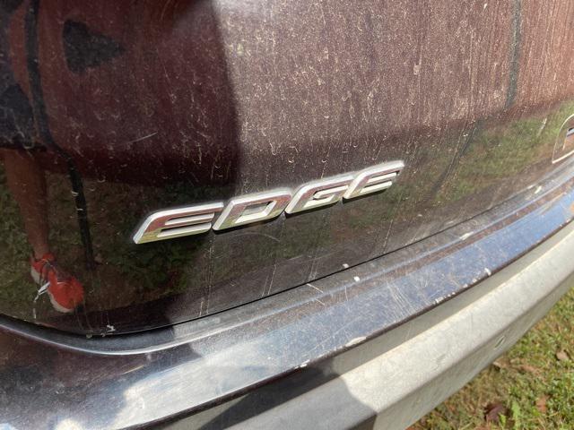 Photo of 2020 Iconic Silver Metallic Ford Edge