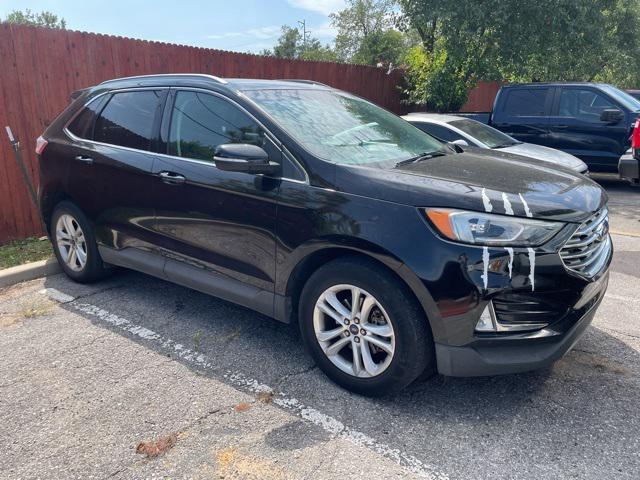 Photo of 2020 Iconic Silver Metallic Ford Edge