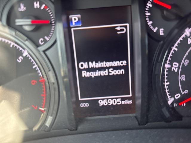 Photo of 2021 Super White Toyota 4Runner