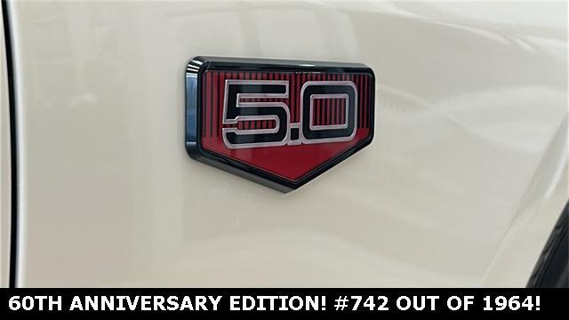 Photo of 2025 White Ford Mustang