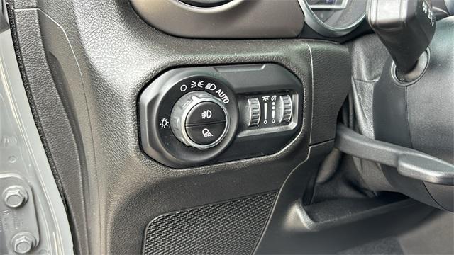 Photo of 2020 Sting-Gray Clearcoat Jeep Gladiator