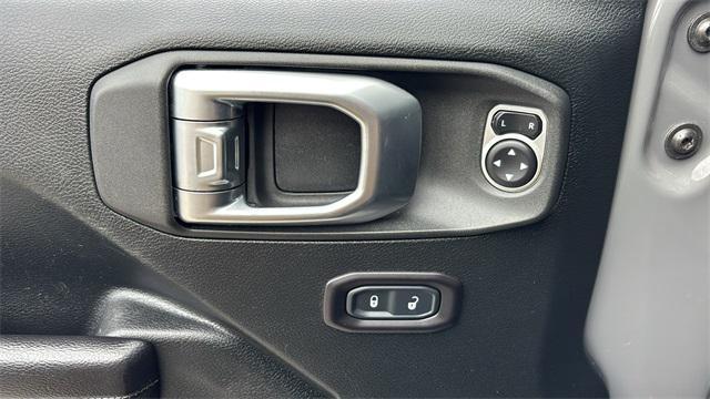 Photo of 2020 Sting-Gray Clearcoat Jeep Gladiator