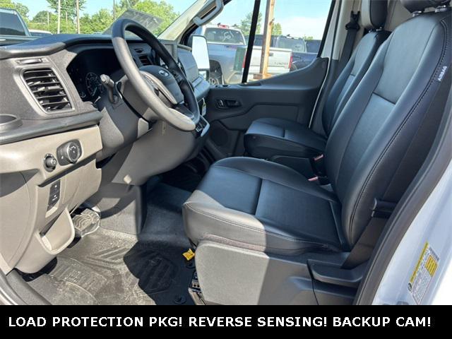 Photo of 2025 Oxford White Ford Transit-150