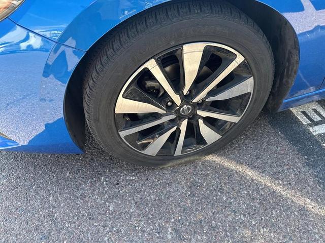Photo of 2023 Electric Blue Metallic Nissan Sentra