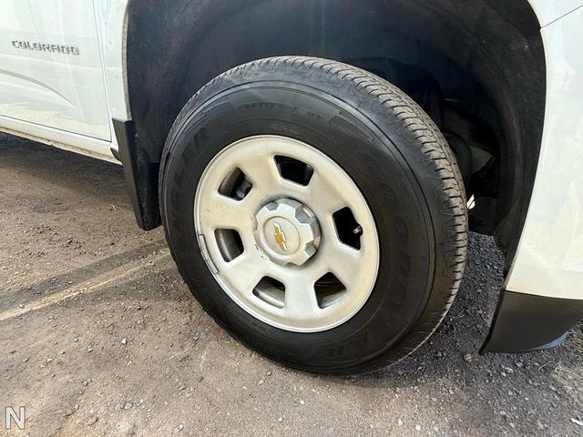 Photo of 2021 Summit White Chevrolet Colorado