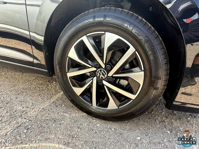 Photo of 2025 Deep Black Pearl Volkswagen Jetta