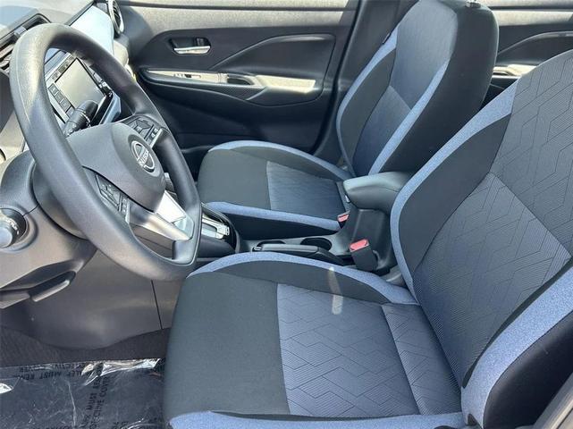 Photo of 2025 Super Black Nissan Versa