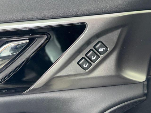 Photo of 2022 Ice Silver Metallic Subaru Outback