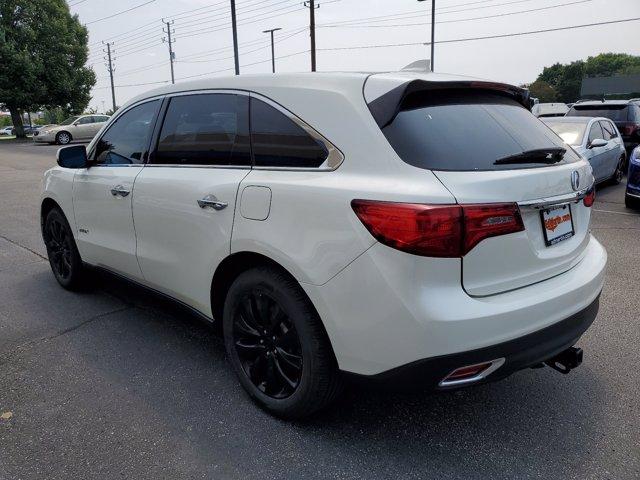 Photo of 2016 White Acura MDX