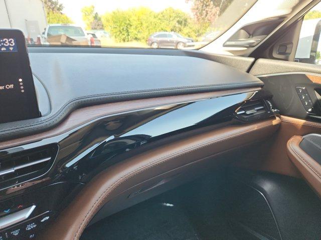 Photo of 2025 Platinum White Pearl Acura MDX