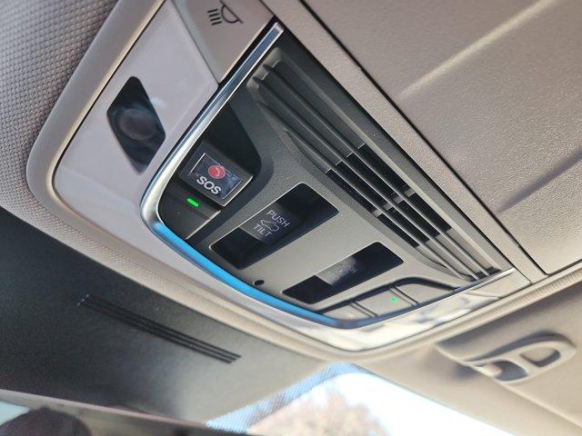 Photo of 2025 Platinum White Pearl Acura MDX