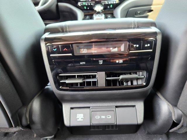 Photo of 2026 Platinum White Pearl Acura MDX